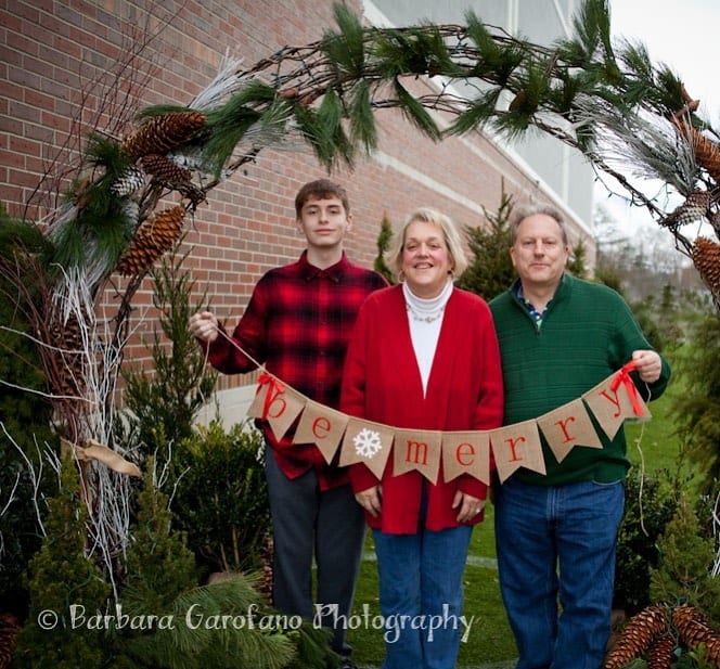 #chritmascardphotography #familyphotography #christmastree #bemerryandbright #southshorephotographer #raw #portraitphotography